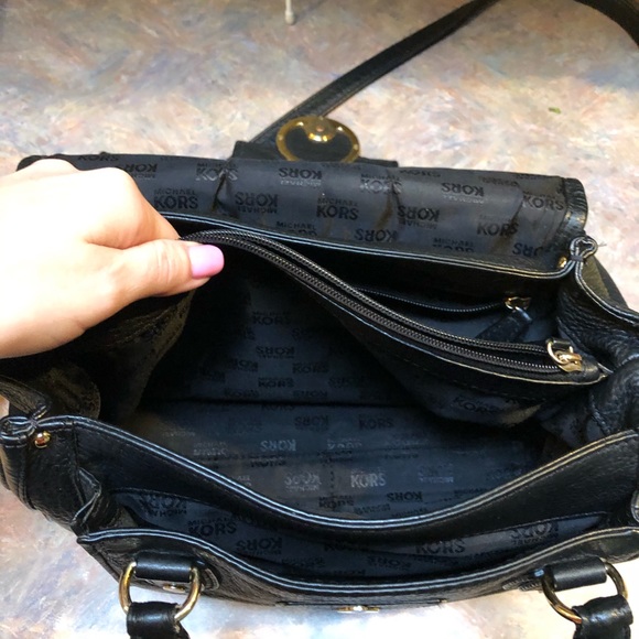 ⭐️💥SALE💥⭐️  Michael Kors crossbody purse - Picture 3 of 7